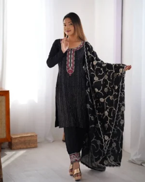 Handcrafted Hanging for Home Decor – Sigma HandiCraft