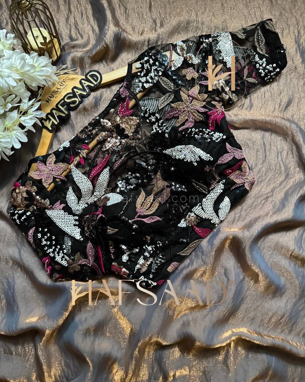 Women's Luxurious Shimmering Grey Organza Saree with Intricately Embroidered Blouse - Perfect for Festive & Evening Wear Handcrafted Decor Item for Home Decor – Sigma HandiCraft